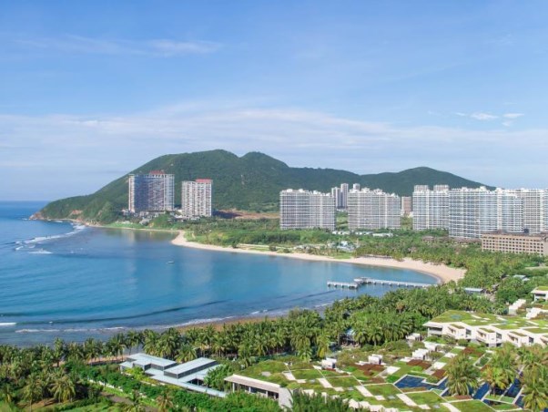 摄图网_501143790_海南三亚亚龙湾美景(企业商用)(1)