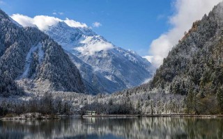 元旦邂逅冰雪九寨！门票减免+错峰攻略，这样玩省钱又出片