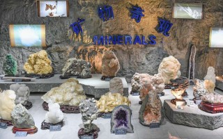 谭温江边烟火气，成都人的周末胃这样被宠坏