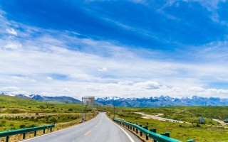 川西汶川慢行记，在伤口上开出的花，羌寨云海间的人间暖意